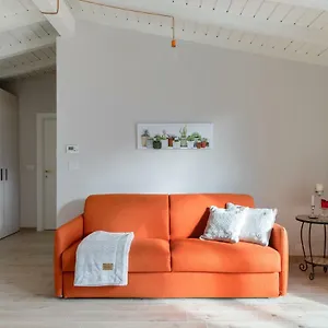 https://mansarda-i-cipressi.it-lombardy.com